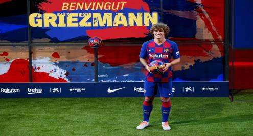 رسميًا.. تغريم برشلونة 300 يورو بسبب التفاوض مع جريزمان